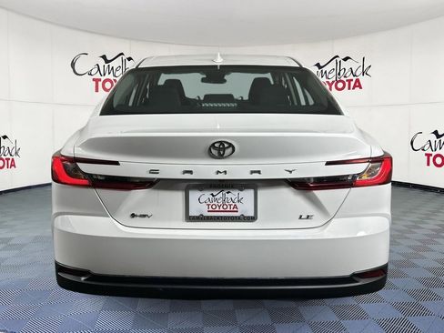 Used 2025 Toyota Camry LE image 6