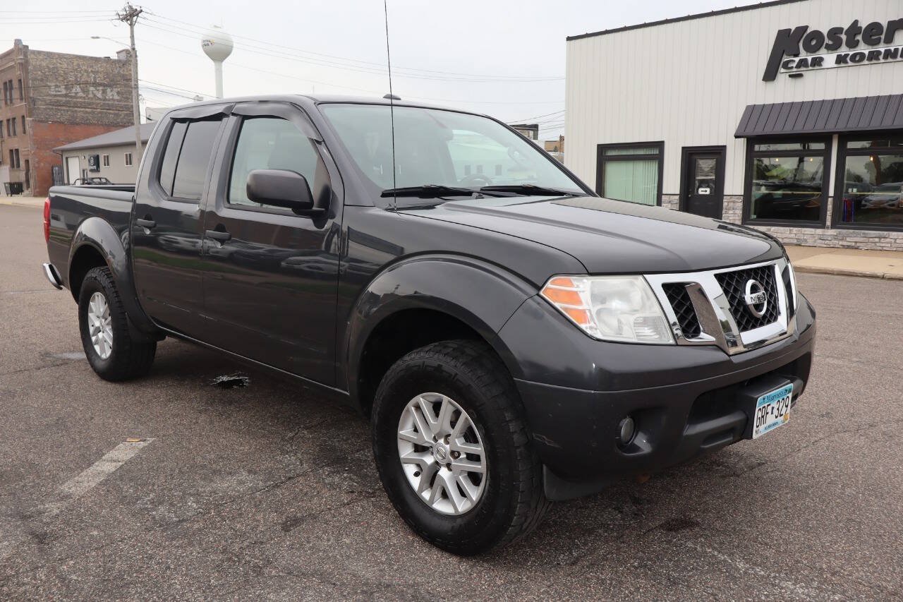 Used 2014 Nissan Frontier SV w/ SV Value Truck Package AWD/4WD image 2