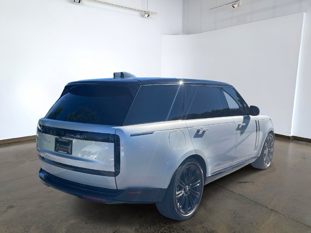 Certified 2025 Land Rover Range Rover Long Wheelbase SE AWD/4WD image 4