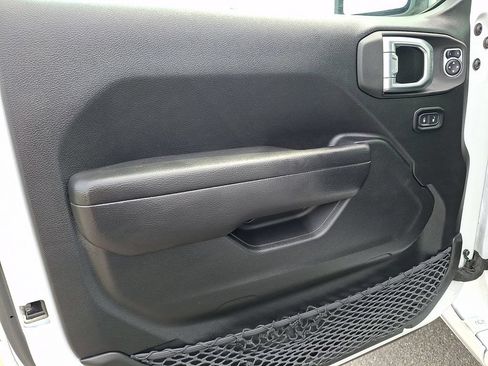 Used 2022 Jeep Wrangler Unlimited Sport AWD/4WD image 14