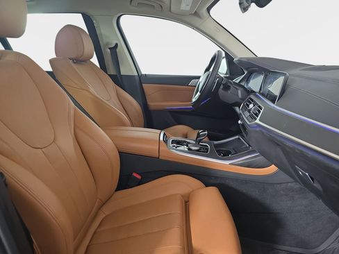 Used 2022 BMW X7 xDrive40i w/ Premium Package AWD/4WD image 10