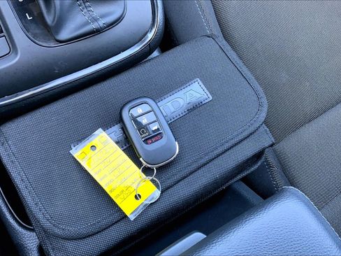 Used 2024 Honda CR-V EX image 12