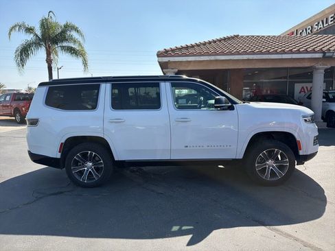 Used 2023 Jeep Grand Wagoneer 4WD image 5