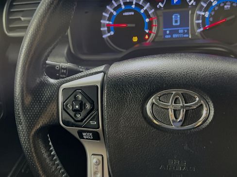 Used 2018 Toyota 4Runner Limited AWD/4WD image 19