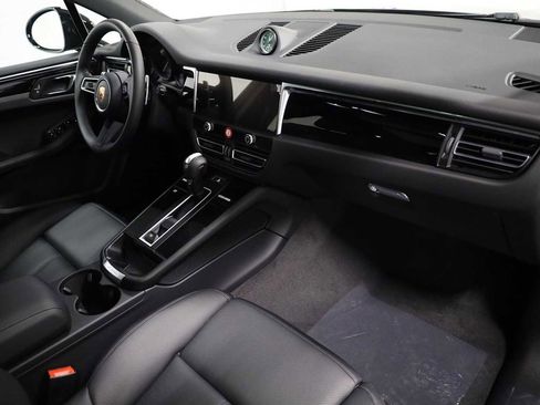 New 2026 Porsche Macan AWD/4WD image 6
