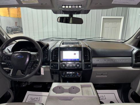 Used 2022 Ford F250 XLT w/ XLT Value Package AWD/4WD image 17