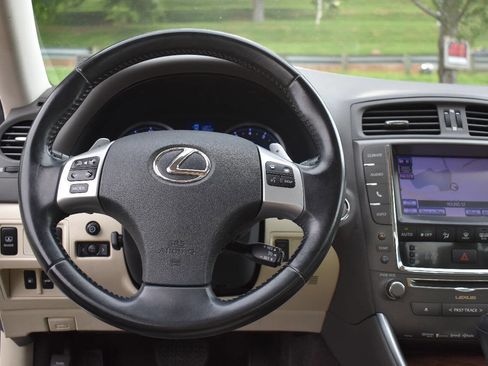 Used 2013 Lexus IS 250 AWD w/ Luxury Plus Pkg Value Edition image 19