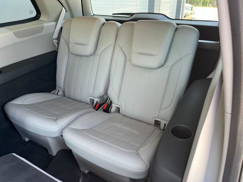 Used 2016 Mercedes-Benz GL 320 BlueTEC 4MATIC image 21
