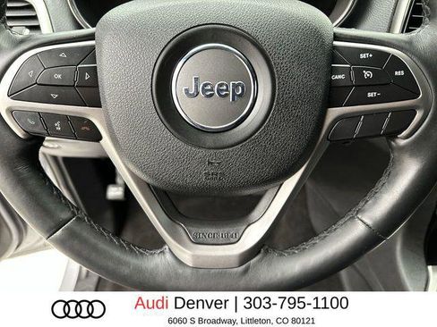 Used 2018 Jeep Grand Cherokee Altitude AWD/4WD image 14