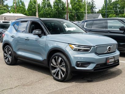 Used 2021 Volvo XC40 P8 Recharge w/ Advanced Package