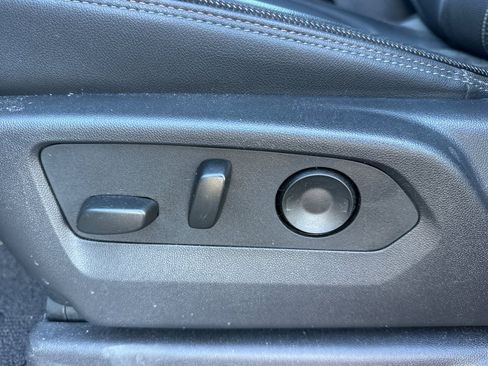 Used 2025 Chevrolet Silverado 1500 High Country w/ Technology Package image 13