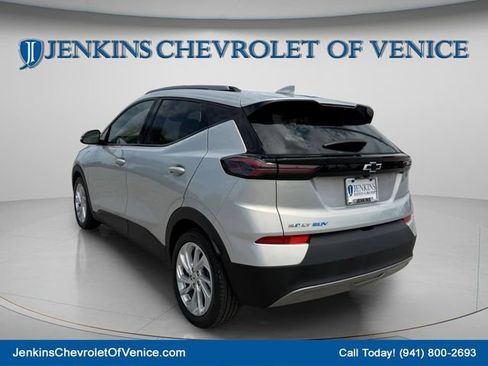 Used 2023 Chevrolet Bolt EUV LT w/ Driver Confidence Package FWD image 6