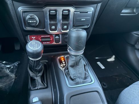 New 2026 Jeep Wrangler Sport AWD/4WD image 19
