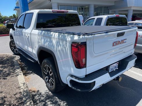 Used 2023 GMC Sierra 1500 AT4 w/ AT4 Premium Package AWD/4WD image 6