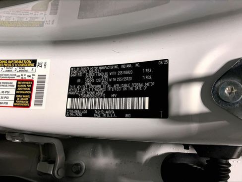 Used 2025 Toyota Grand Highlander AWD Hybrid image 37