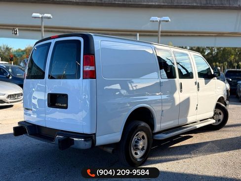 Used 2023 Chevrolet Express 2500 w/ Driver Convenience Package image 5