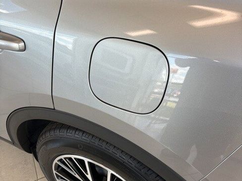 New 2024 Ford Escape SE w/ PHEV Premium Package image 25