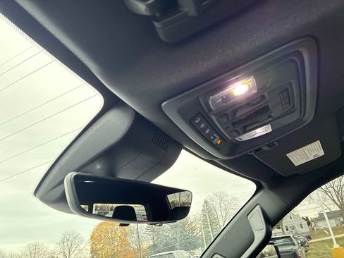 Certified 2024 Chevrolet Silverado 2500 High Country image 36