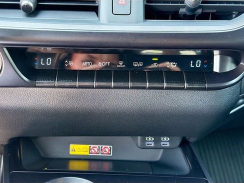 Used 2024 Lexus UX 250h AWD w/ Premium Package image 16