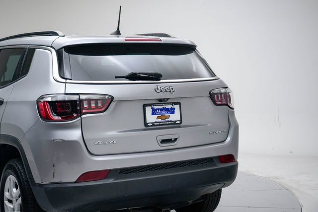 Used 2019 Jeep Compass Sport AWD/4WD image 4
