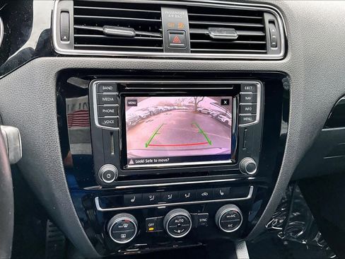 Used 2017 Volkswagen Jetta GLI image 27