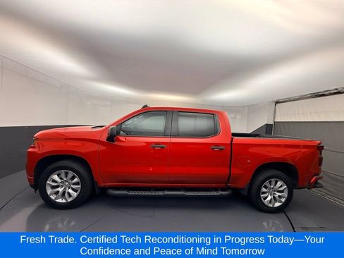 Used 2022 Chevrolet Silverado 1500 Custom RWD image 2