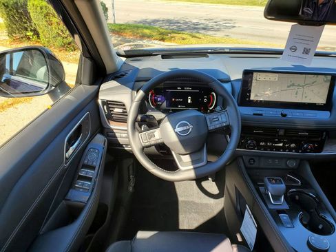 New 2026 Nissan Rogue Platinum image 15