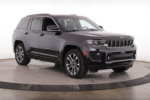 Used 2025 Jeep Grand Cherokee Overland w/ Adv Protech Group III AWD/4WD image 2