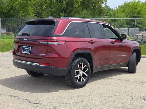 Certified 2023 Jeep Grand Cherokee Limited w/ Luxury Tech Group II AWD/4WD image 10