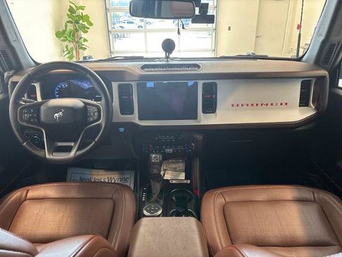 Certified 2023 Ford Bronco Heritage Edition AWD/4WD image 8