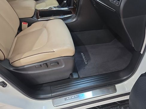 Used 2017 Nissan Armada SL image 11