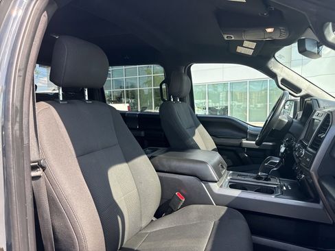 Used 2017 Ford F150 XLT w/ Equipment Group 302A Luxury AWD/4WD image 16