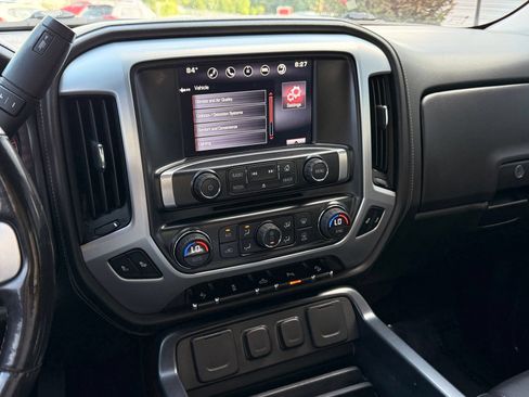 Used 2015 GMC Sierra 1500 SLT w/ SLT Crew Cab Value Package AWD/4WD image 38