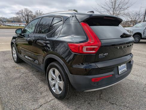 Used 2020 Volvo XC40 T4 Momentum w/ Protection Package Premier image 6