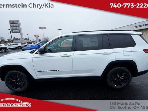 New 2026 Jeep Grand Cherokee L Laredo image 4