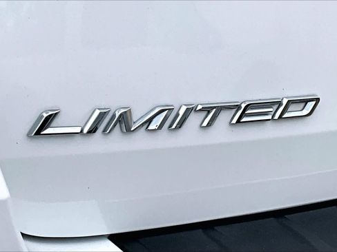 Certified 2023 Ford Explorer Limited w/ Limited Technology Package image 10