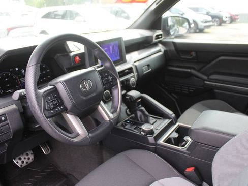 Used 2025 Toyota 4Runner TRD Sport AWD/4WD image 25