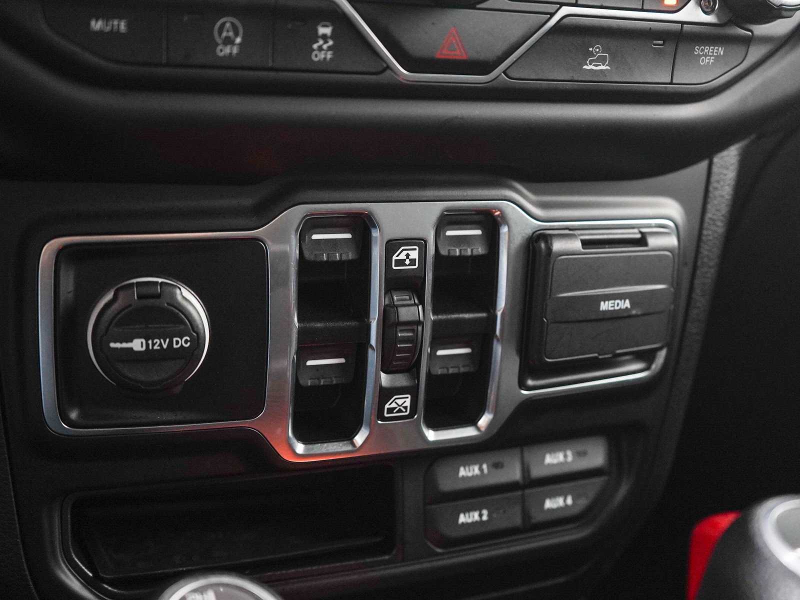 Used 2023 Jeep Wrangler Unlimited Sport AWD/4WD image 22