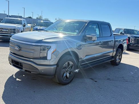 New 2025 Ford F150 Lightning Lariat image 41