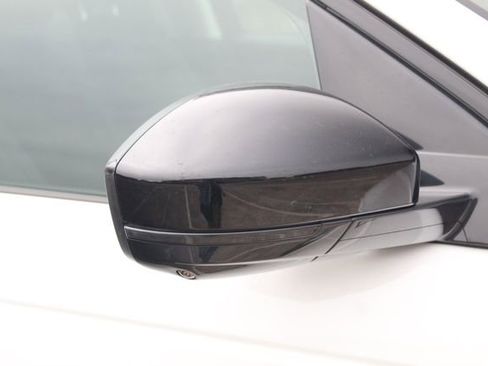 Used 2025 Land Rover Discovery Sport S image 14