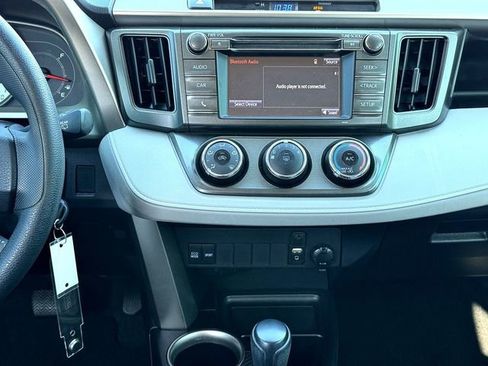 Used 2015 Toyota RAV4 LE image 26