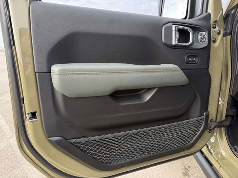 New 2026 Jeep Gladiator Mojave image 32