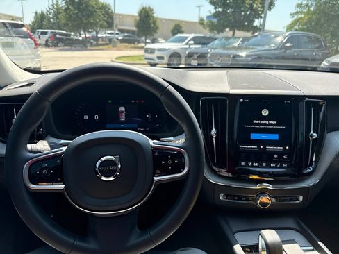 Certified 2025 Volvo XC60 B5 Plus w/ Protection Package Premier AWD/4WD image 15