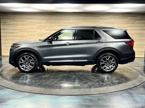 Used 2025 Ford Explorer Platinum w/ Ultimate Package AWD/4WD image 25