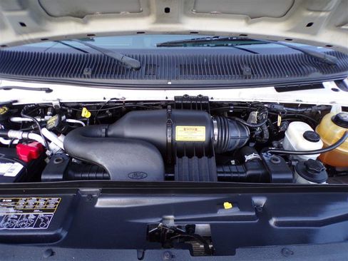 Used 2014 Ford E-250 and Econoline 250 Extended w/ Power Group image 41