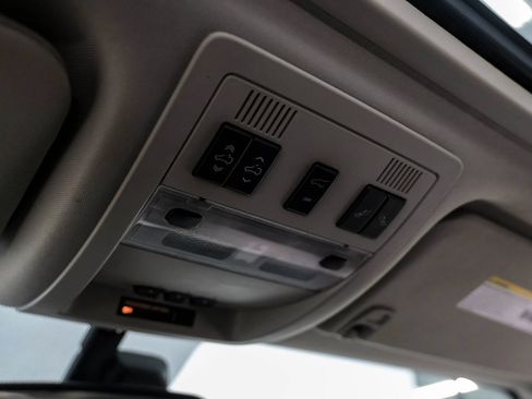 Used 2008 Cadillac Escalade AWD image 22