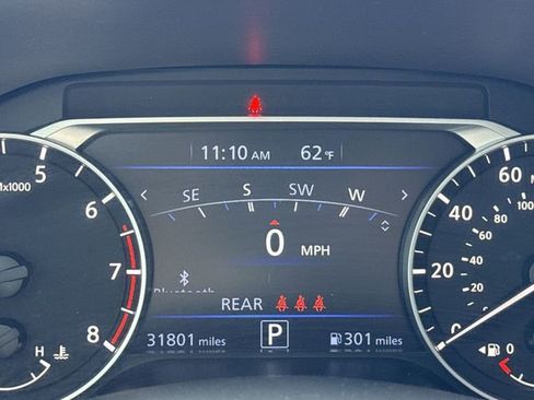 Used 2024 Nissan Altima 2.5 SR w/ SR Premium Package FWD image 16