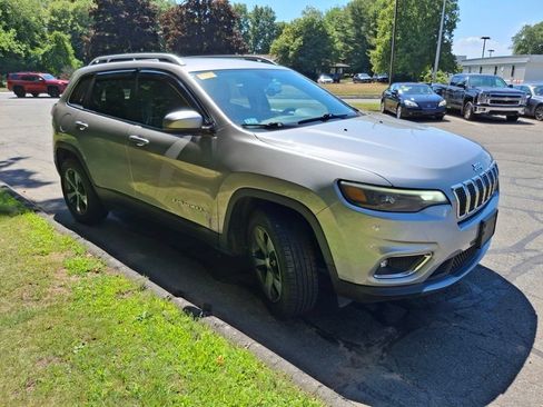 Used 2019 Jeep Cherokee Limited w/ Trailer Tow Group AWD/4WD image 6