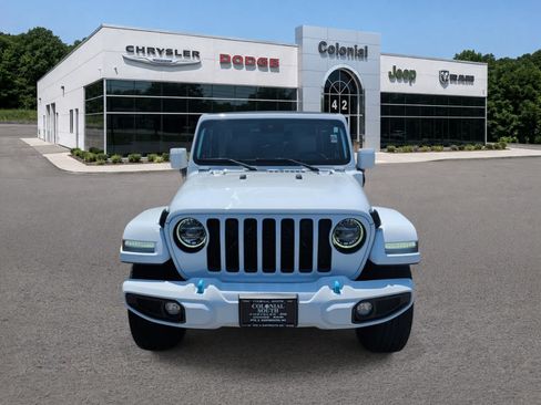 Used 2021 Jeep Wrangler Unlimited Sahara AWD/4WD image 9