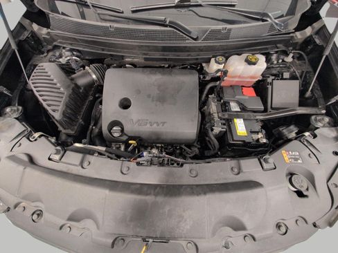 Used 2023 Chevrolet Traverse LT AWD/4WD image 9
